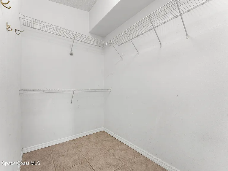 4211 Swanna Dr — Photo 30