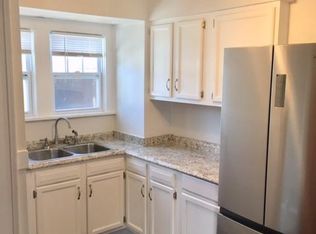 1181 Gladys Ave, Lakewood, OH 44107