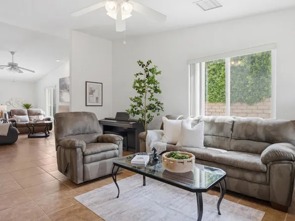 9560 Ekwanok Dr, Desert Hot Springs, CA 92240