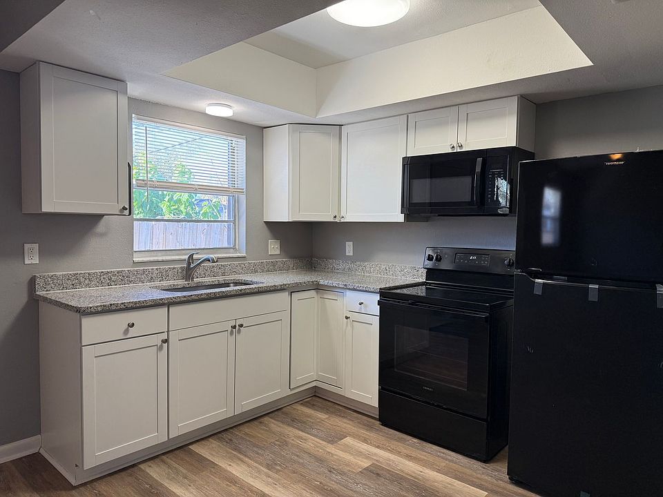 1st image of 5401 65th Ave N #C