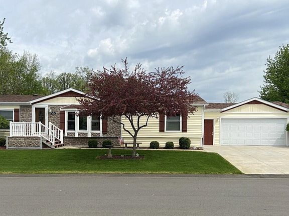 3rd image of 3539 Cloverfield Dr NE