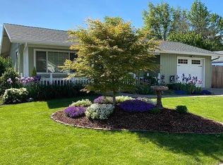 930 SE Fern St, Grants Pass, OR 97526