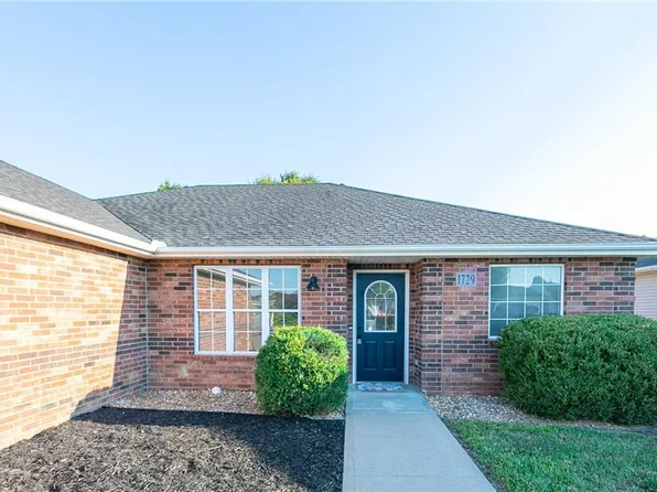 1729 Sunset Dr, Warrensburg, MO 64093