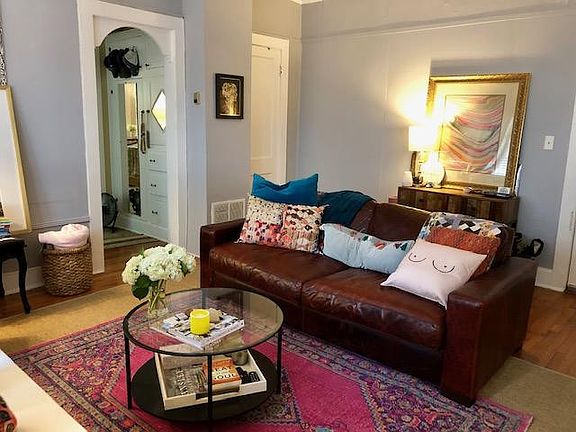 Tall ceilings and hardwood floors!