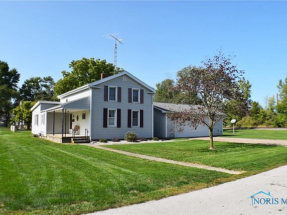 2nd image of 410 Maple St