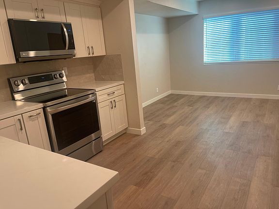 5th image of 889 Cottonwood Dr