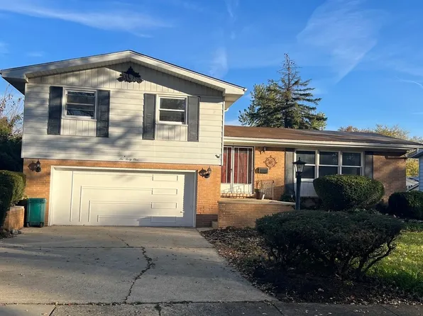 641 W 8th St, Chicago Heights, IL 60411