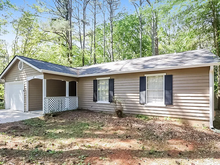 67 Burnham Cir — Photo 3