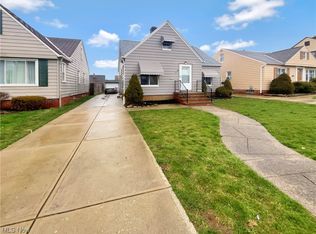 6402 Snow Rd, Parma, OH 44129