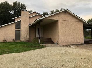 9787 Runaway Rd, College Station, TX 77845