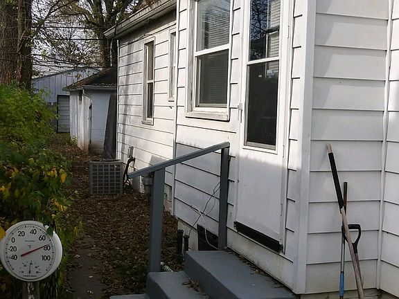 2nd image of 4714 Caroline Ave