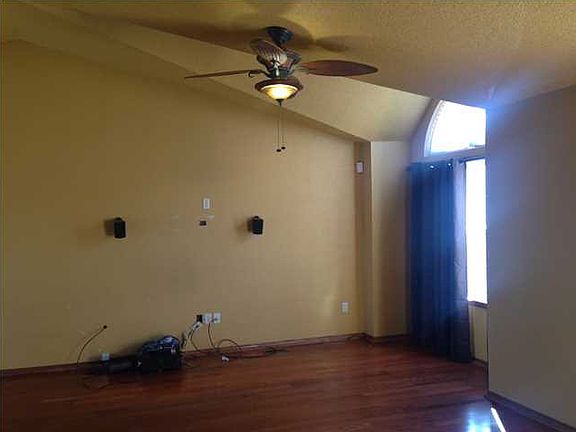 3rd image of 10817 E Bluestem Cir