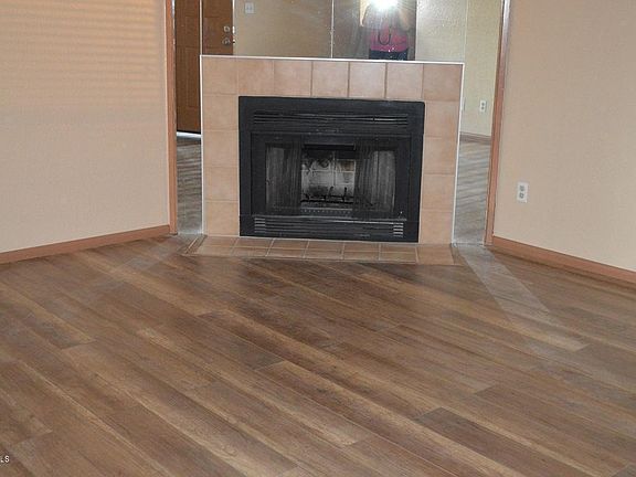 3rd image of 20420 N 6th Dr Unit 8