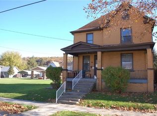 1215 Sycamore St, Connellsville, PA