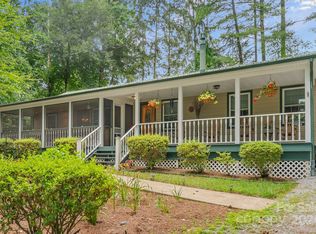 220 Wildwood Rd, Hendersonville, NC 28739