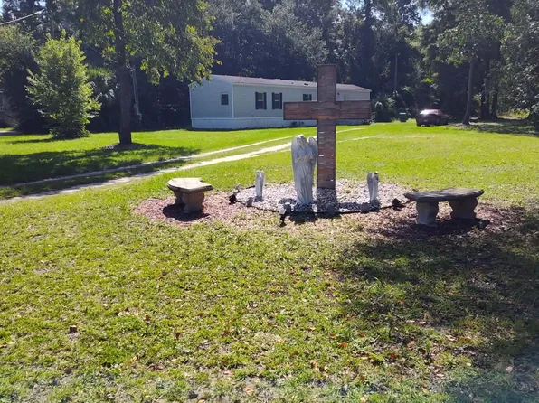 37 Catherine St, Crawfordville, FL 32327