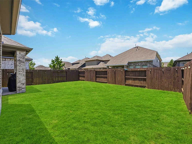 16427 Apache Woods Way — Photo 19