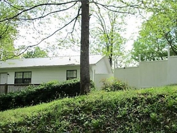 3rd image of 159 Lakeshore Vista Dr