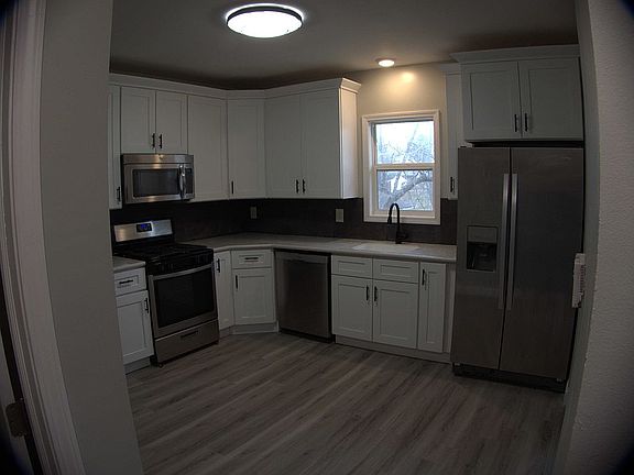 2nd image of 3204 25th St