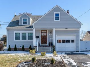 327 Birchwood Rd, Linden, NJ 07036