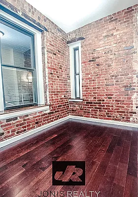 Rented by Jonis Realty | media 5