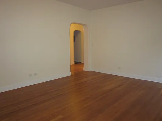 Rented by Metropolitan Equities | media 9