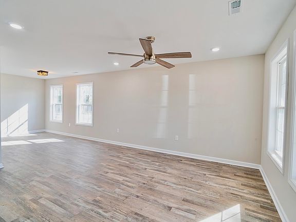 5th image of 3006 Folly Grove Rd.