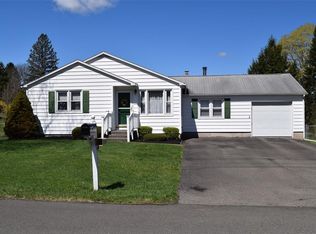 14 Standish Dr, Apalachin, NY 13732