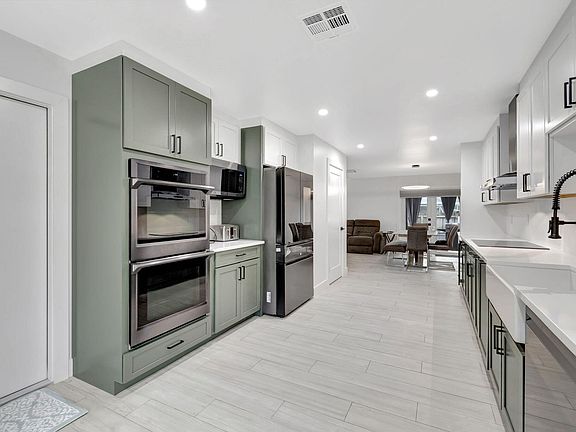 2nd image of 1001 NW 5th Avenue