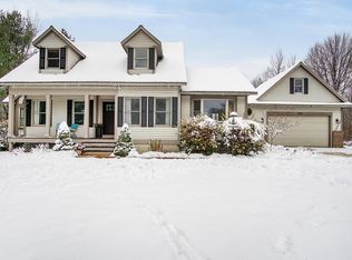 180 W Mount Garfield Rd, Norton Shores, MI 49441