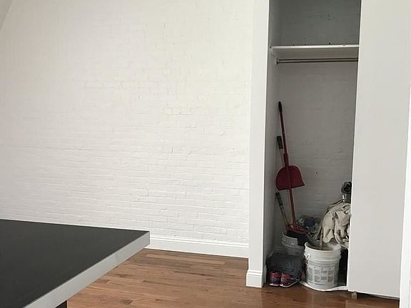 4th image of 121 W 95th St APT 4F