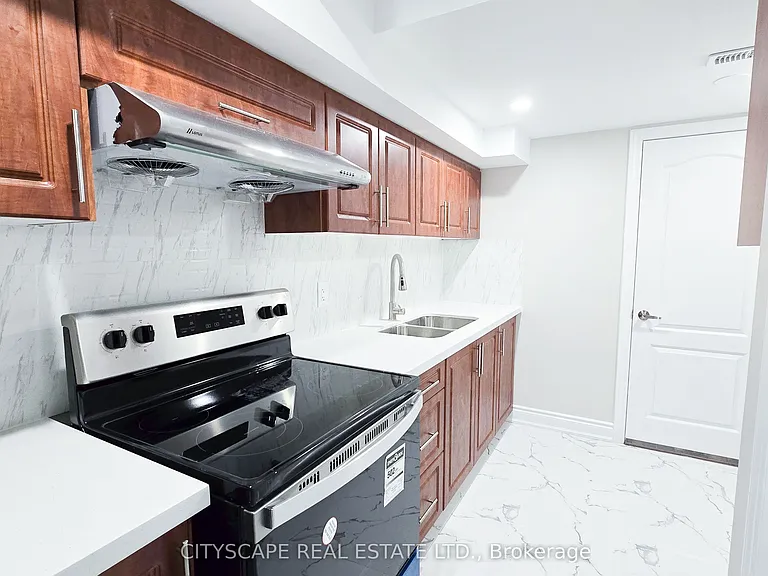 121 Ashdale Rd #LOWER — Photo 27