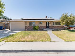 1445 Mulberry Ln, Lemoore, CA 93245