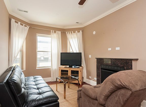 2nd image of 1114 W Leland Ave APT 2A