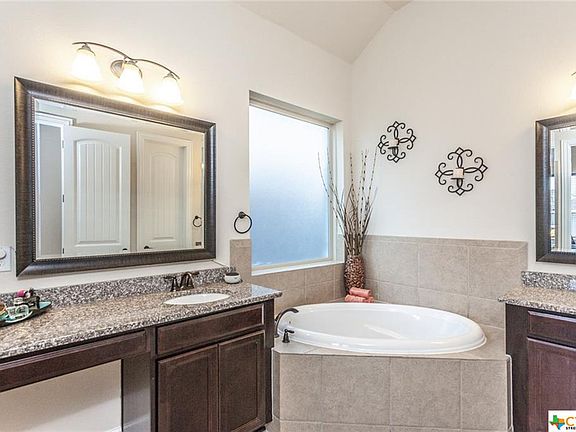3rd image of 223 Aspen Dr