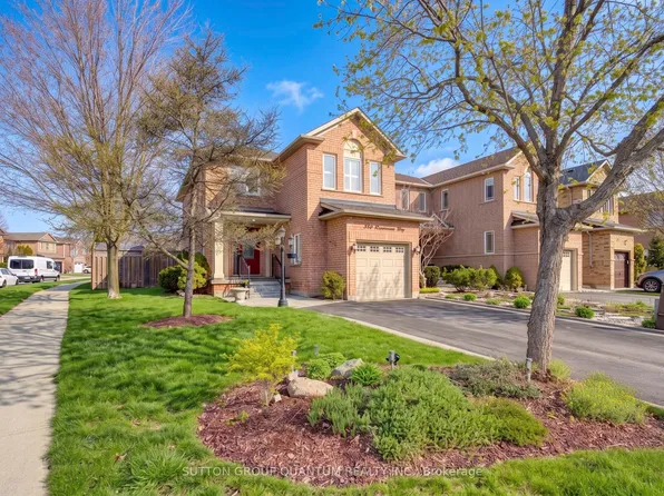 350 Ravineview Way, Oakville, ON L6H 6S5