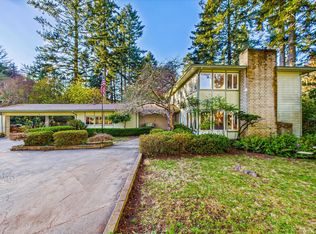 19 Pinecrest Dr, Fortuna, CA 95540