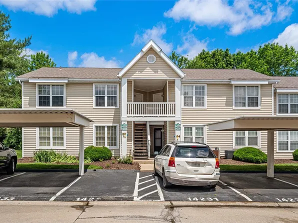 14225 Cape Horn Pl, Florissant, MO 63034