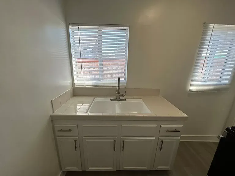 840 Grand Ave #1 — Photo 7
