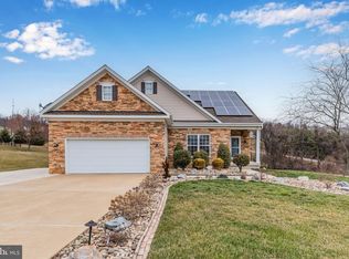 619 Sandpiper Ln, New Cumberland, PA 17070