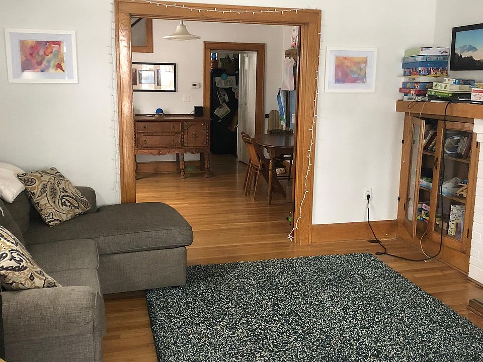 1st image of 163 E Como Ave #163