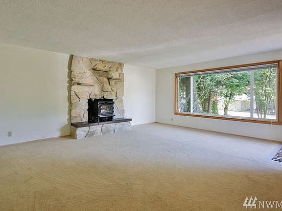 5th image of 1415 218th St SW