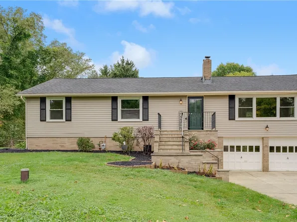 11842 Joy Acres Ln, Chardon, OH 44024