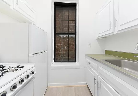 5th image of 251 Kane St #4