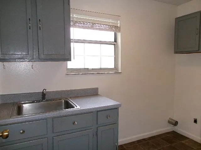 202 Crestway Dr — Photo 7