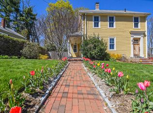 3 Carpenter St, Amesbury, MA 01913