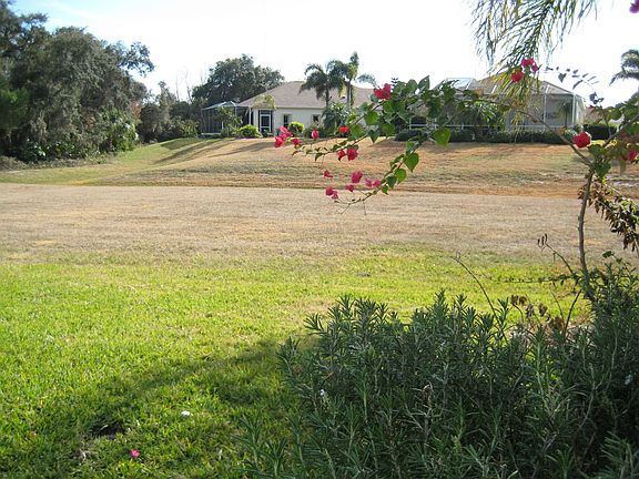 4th image of 2944 Wood Pointe Dr