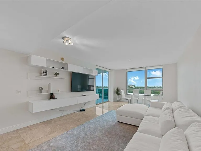 2641 N Flamingo Rd #901 — Photo 4