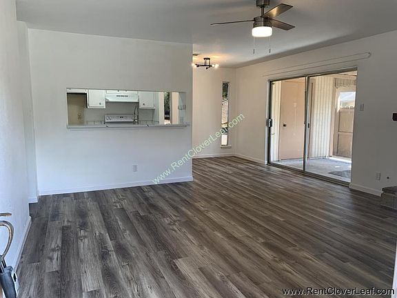 4th image of 1051 Country Club Dr #J33