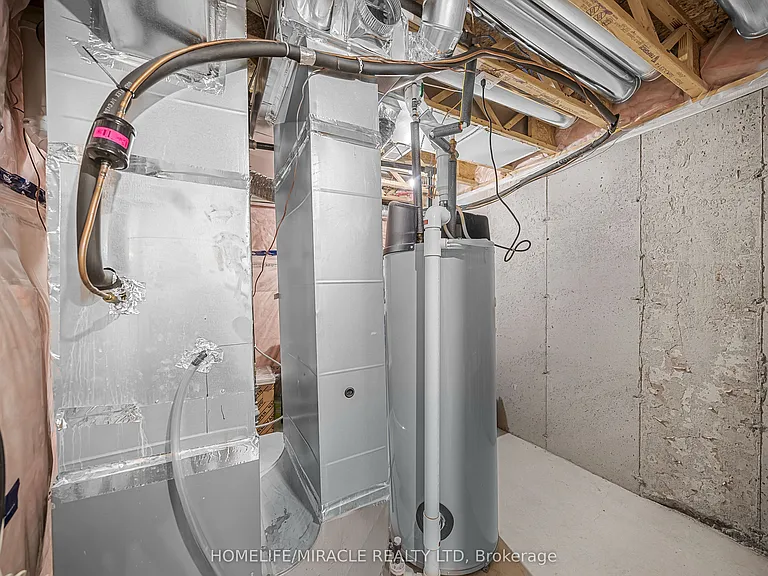 15 Glasson Ln — Photo 28